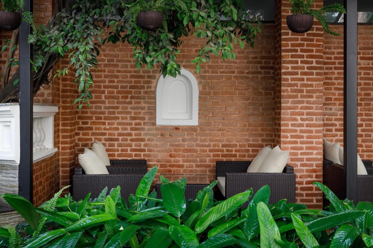 Hotel Thrive, A Tropical Courtyard Katmandu Eksteriør bilde